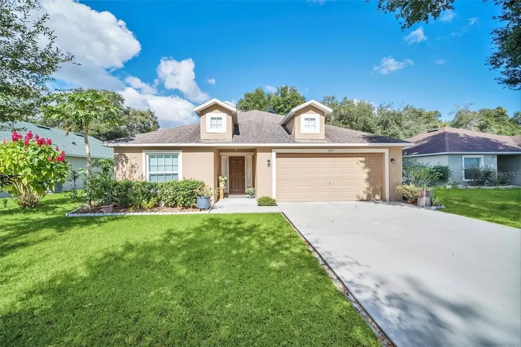 1211 Osprey Nest Circle Groveland FL 34736