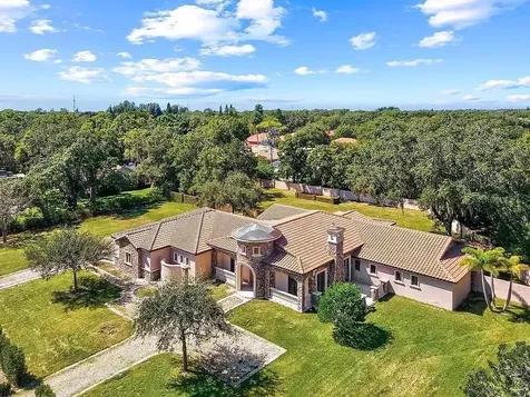 4710 Acorn Circle Sarasota FL 34233