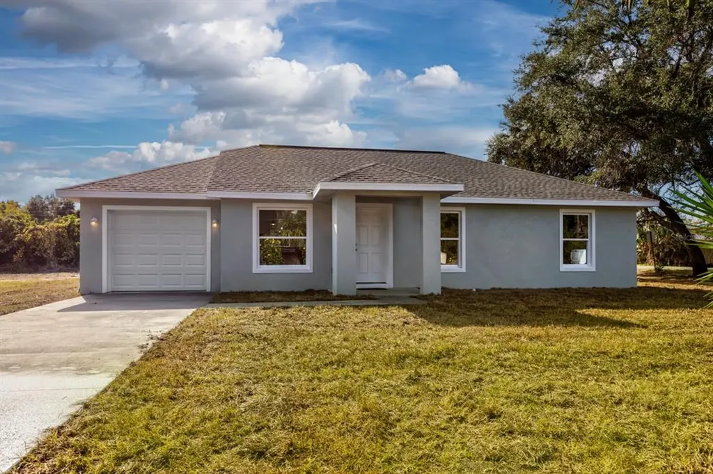 15614 Tangerine Avenue Tavares FL 32778