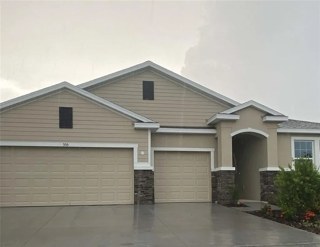 555 Ocean Spray Drive Ruskin FL 33570