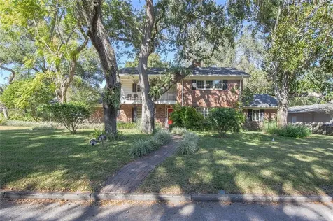 1401 43rd Avenue N St Petersburg FL 33703