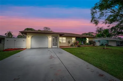 21 Oakland Hills Court Rotonda West FL 33947