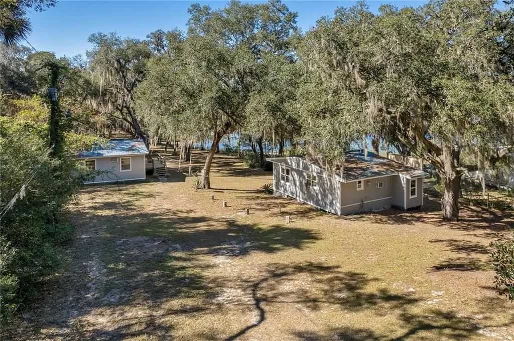 175 E Cowpen Lake Road Hawthorne FL 32640