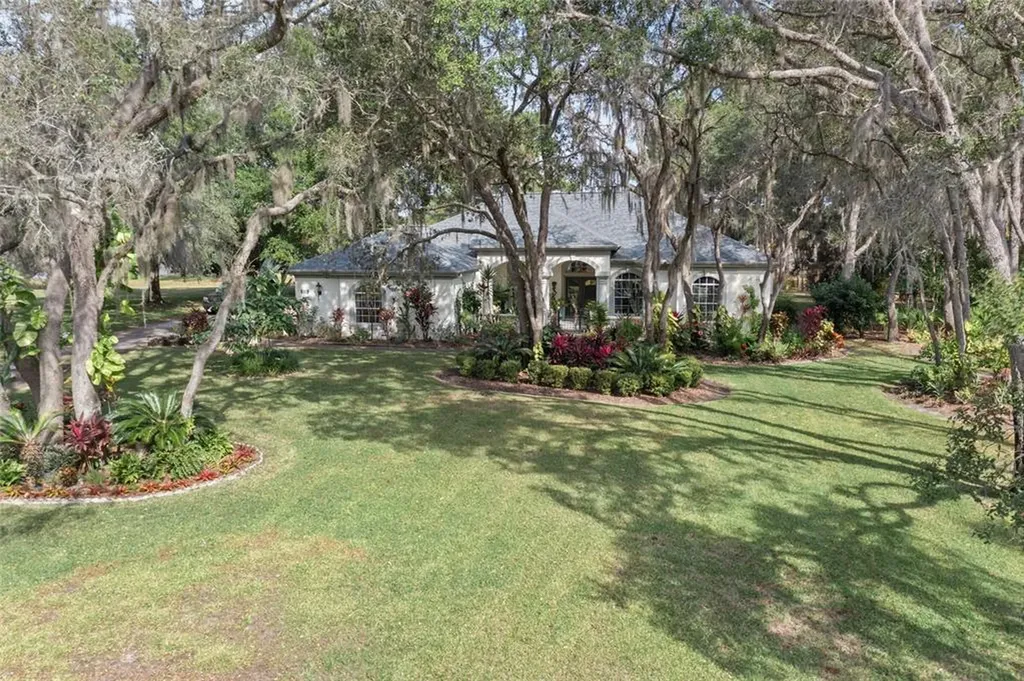 10455 Woodland Waters Boulevard Weeki Wachee FL 34613