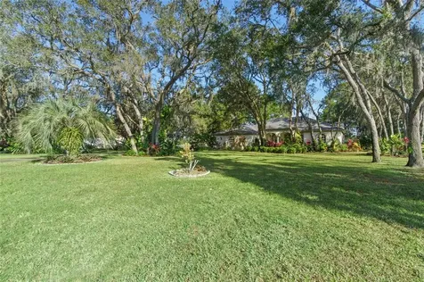 10455 Woodland Waters Boulevard Weeki Wachee FL 34613