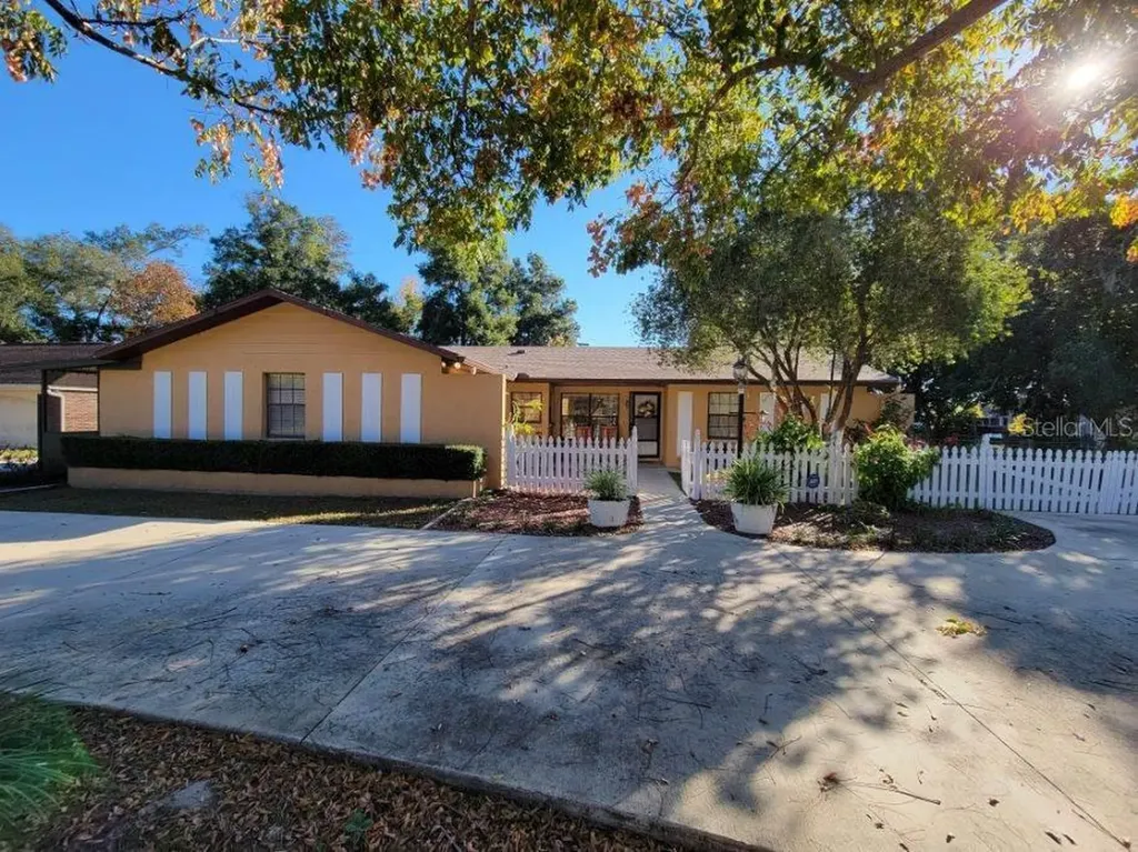 198 SE 28th Street Melrose FL 32666