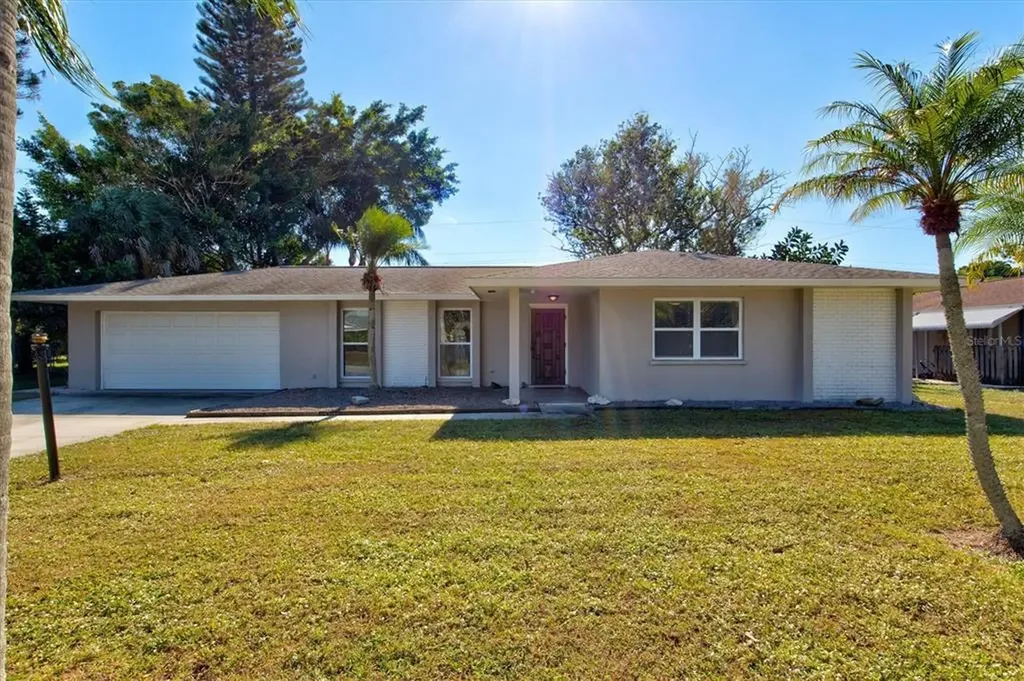 3726 Allenwood Street Sarasota FL 34232