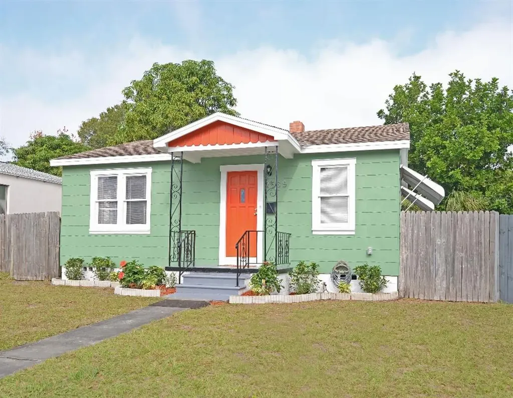 2535 14th Avenue N St Petersburg FL 33713