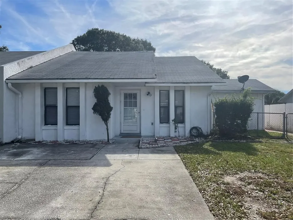 245 Village Crest Court Lakeland FL 33809
