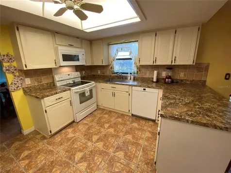 525 Hiawatha Avenue Inverness FL 34452