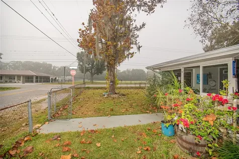 2002 W Lowry Avenue Plant City FL 33563