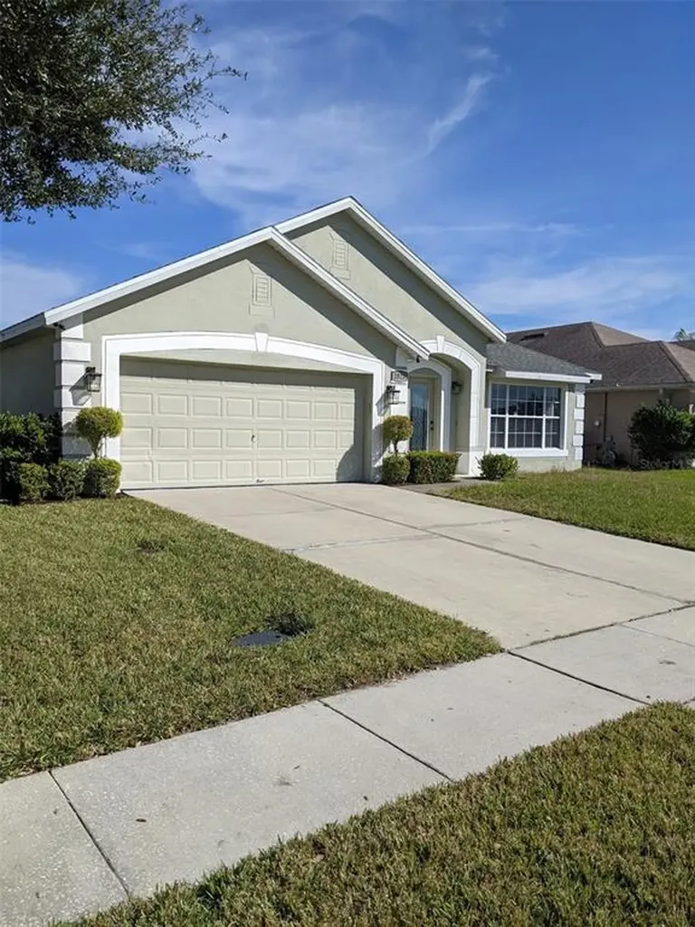 2823 Maguire Drive Kissimmee FL 34741