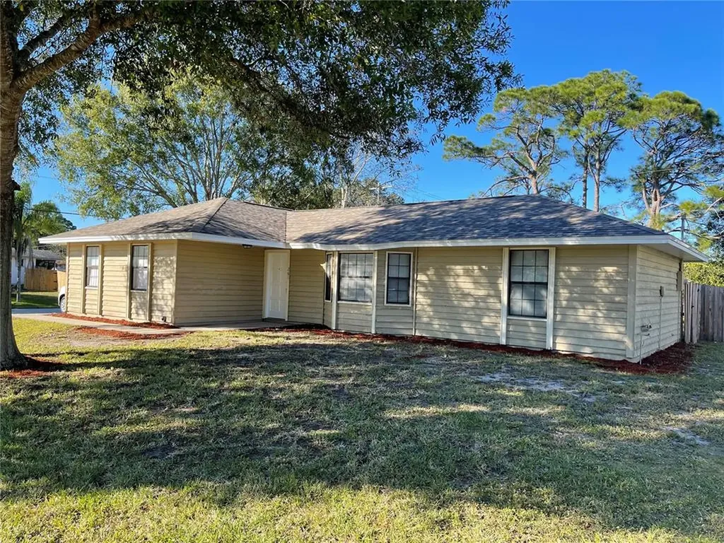 261 Emerson Drive NW Palm Bay FL 32907