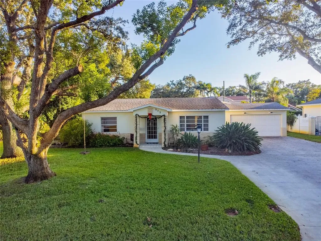 273 Catalan Boulevard NE St Petersburg FL 33704