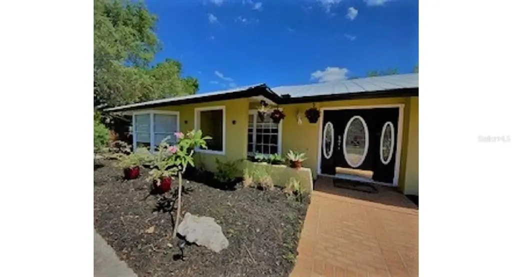 7612 Senrab Drive Bradenton FL 34209