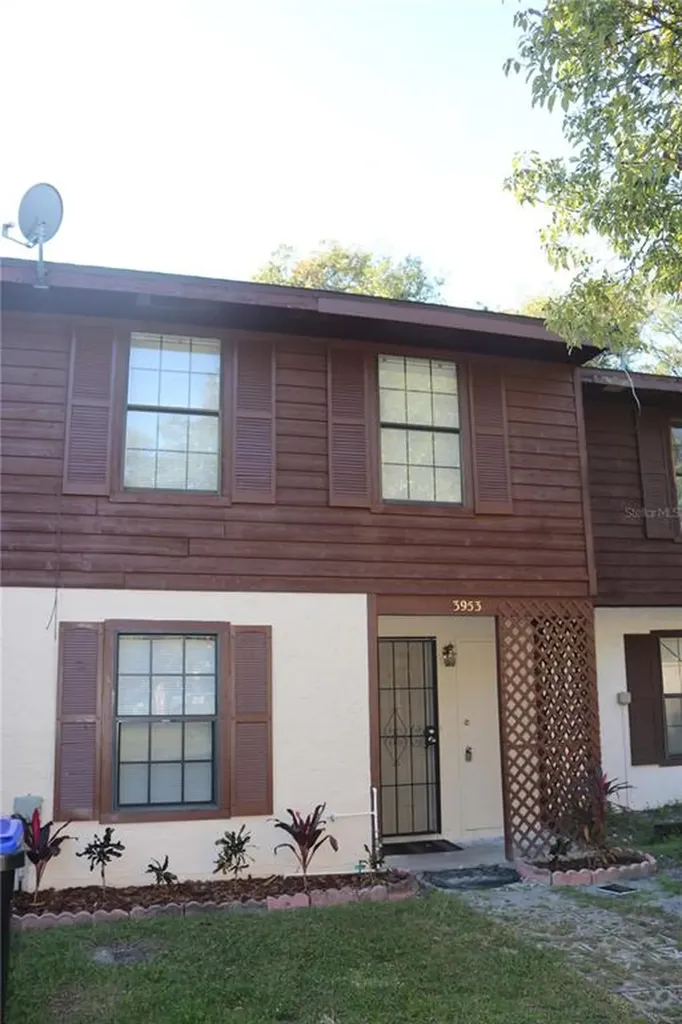 3953 Magnolia Pointe Lane Orlando FL 32810
