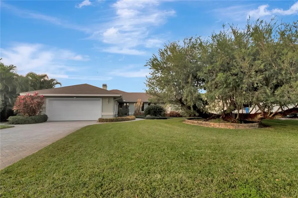 637 Tallahassee Drive NE St Petersburg FL 33702