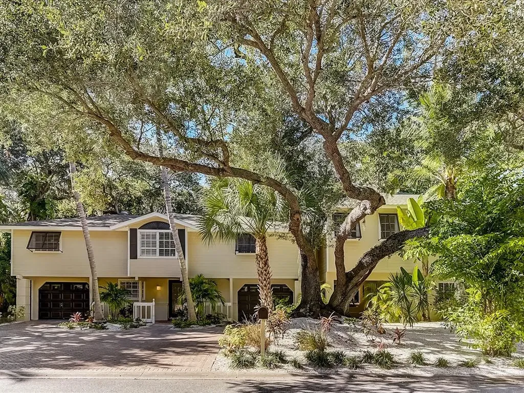 5227 Siesta Cove Drive Sarasota FL 34242