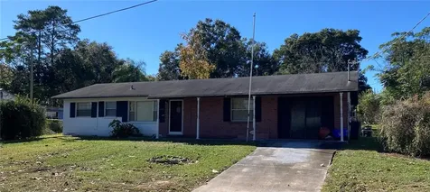 13933 1st Street Dade City FL 33525