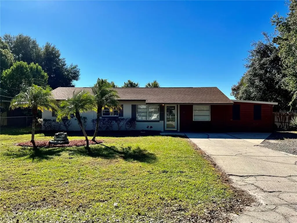 4010 Poinsettia Avenue Mount Dora FL 32757