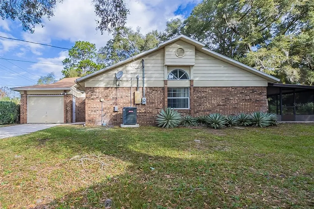1645 S High Street Deland FL 32720