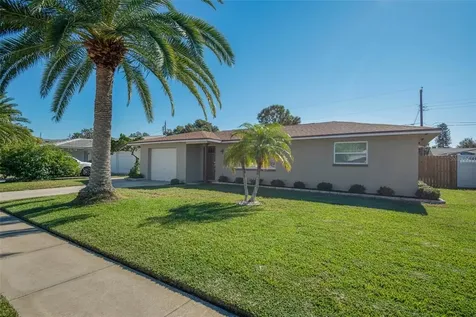 2071 N Druid Circle Clearwater FL 33764