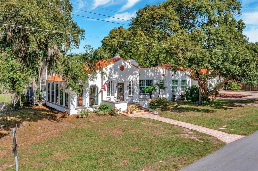 1025 Avenue Y NW Winter Haven FL 33881