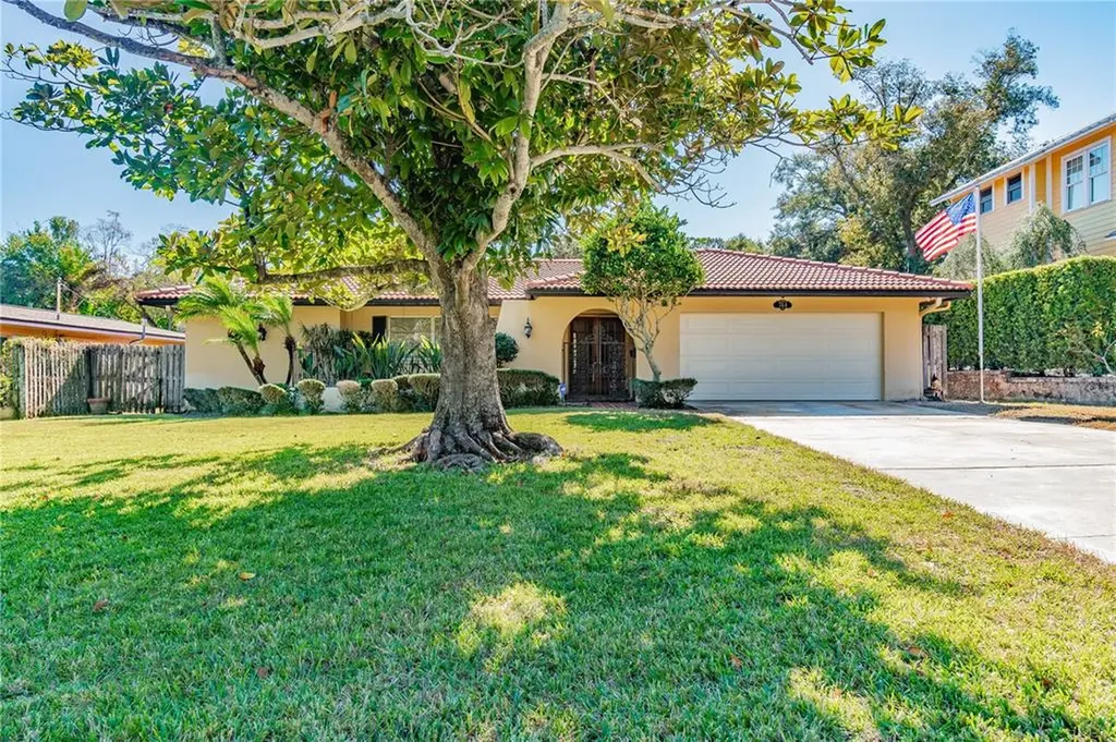744 36th Avenue N St Petersburg FL 33704