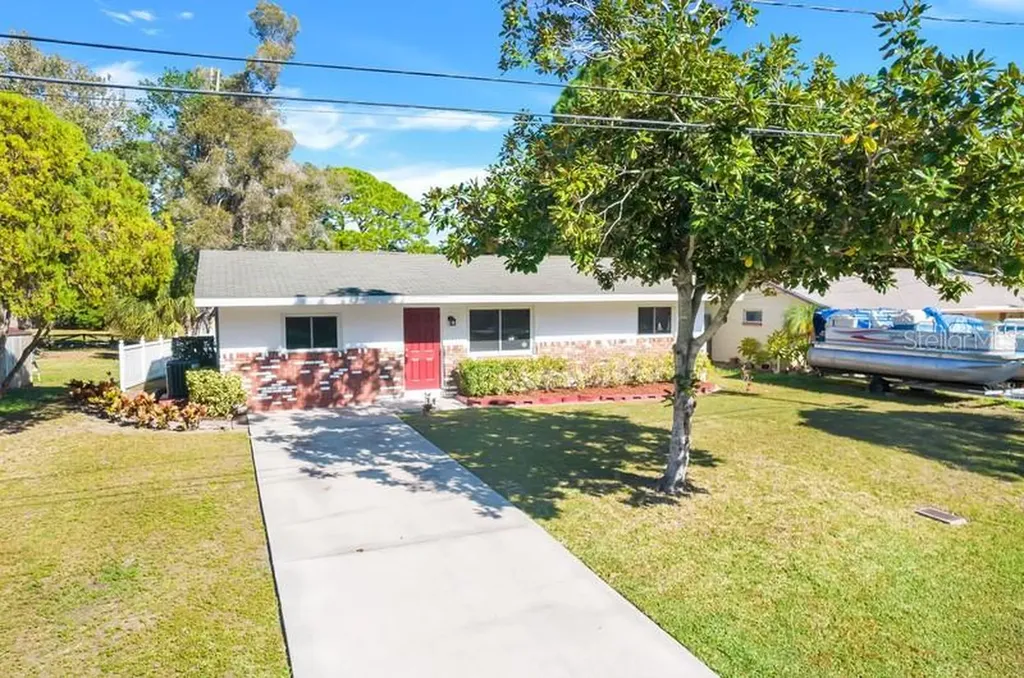 5957 Mckee Lake Drive N St Petersburg FL 33709