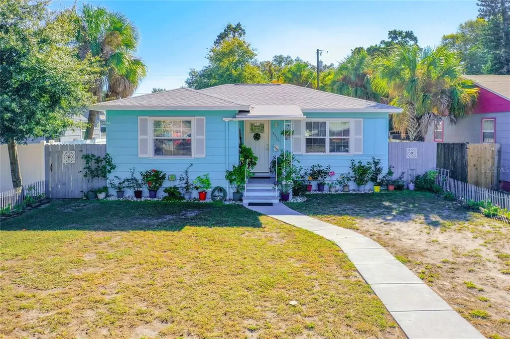 3516 1st Avenue S St Petersburg FL 33711