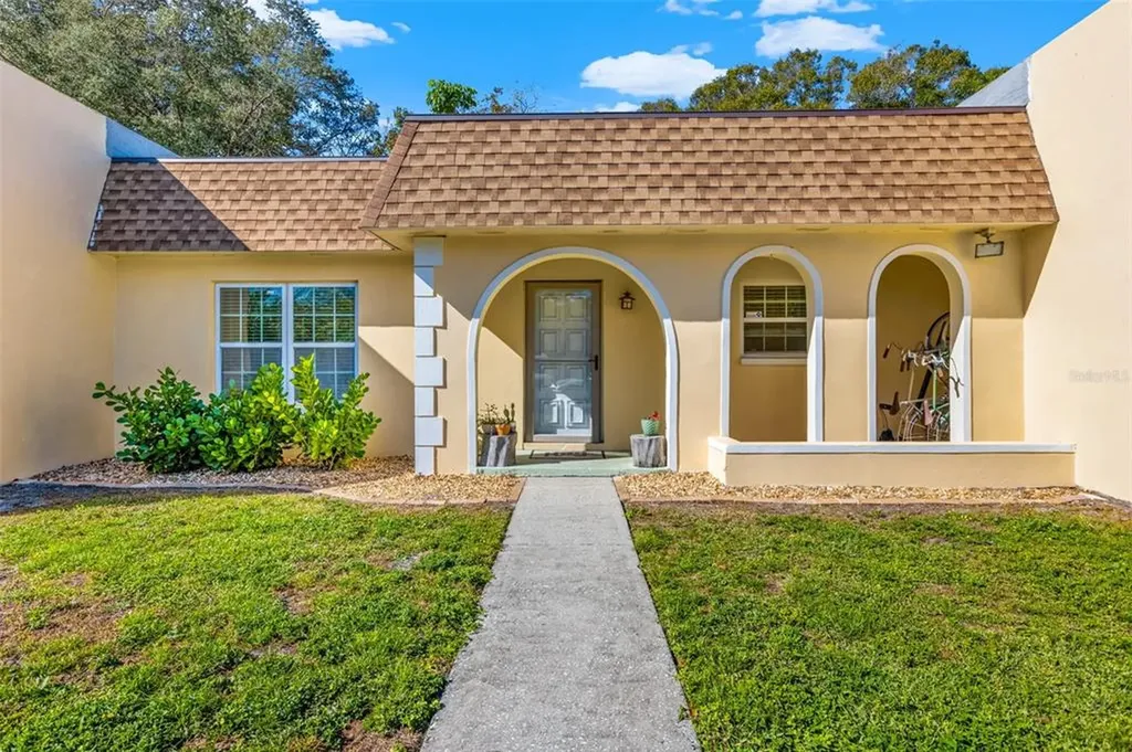 9982 84th Street Seminole FL 33777