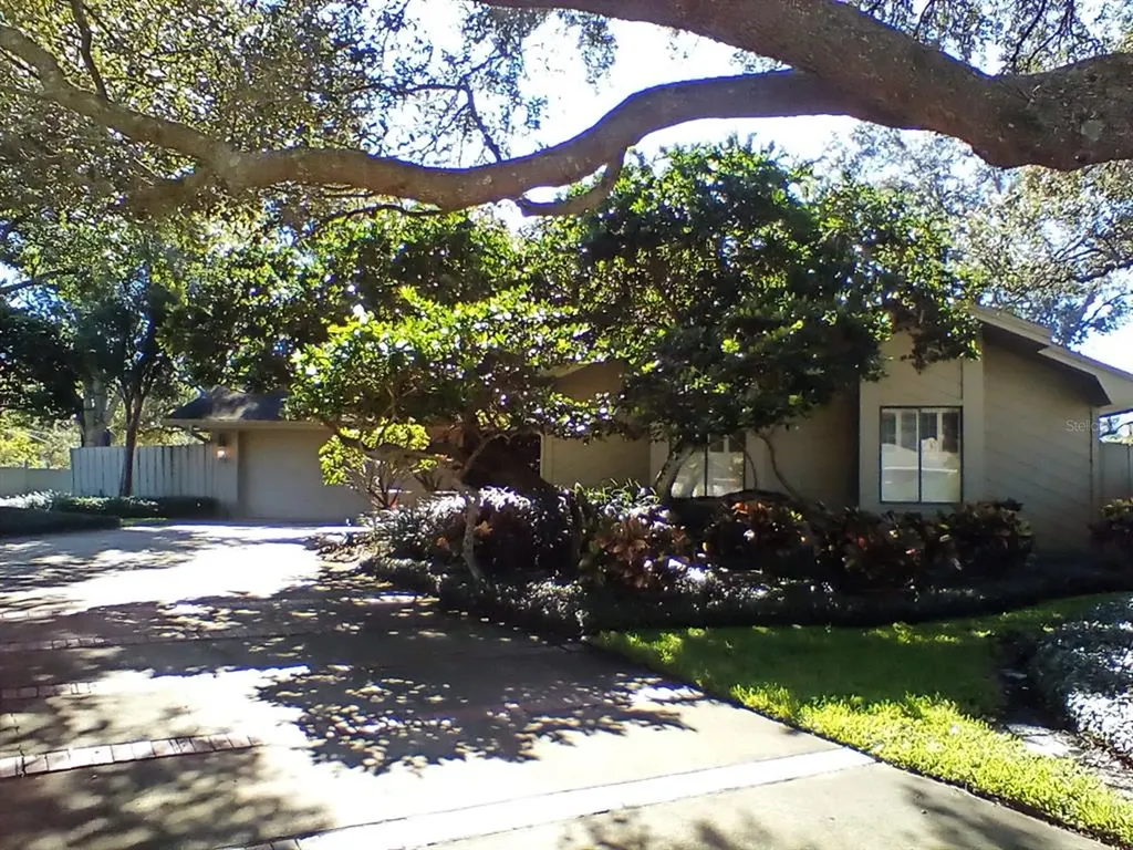 400 Riviera Bay Drive NE St Petersburg FL 33702