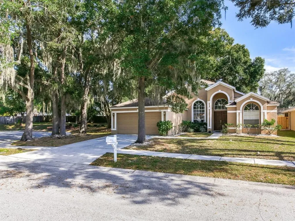 1004 English Bluffs Court Brandon FL 33511