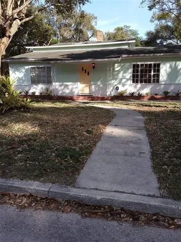 2620 10th Avenue W Bradenton FL 34205