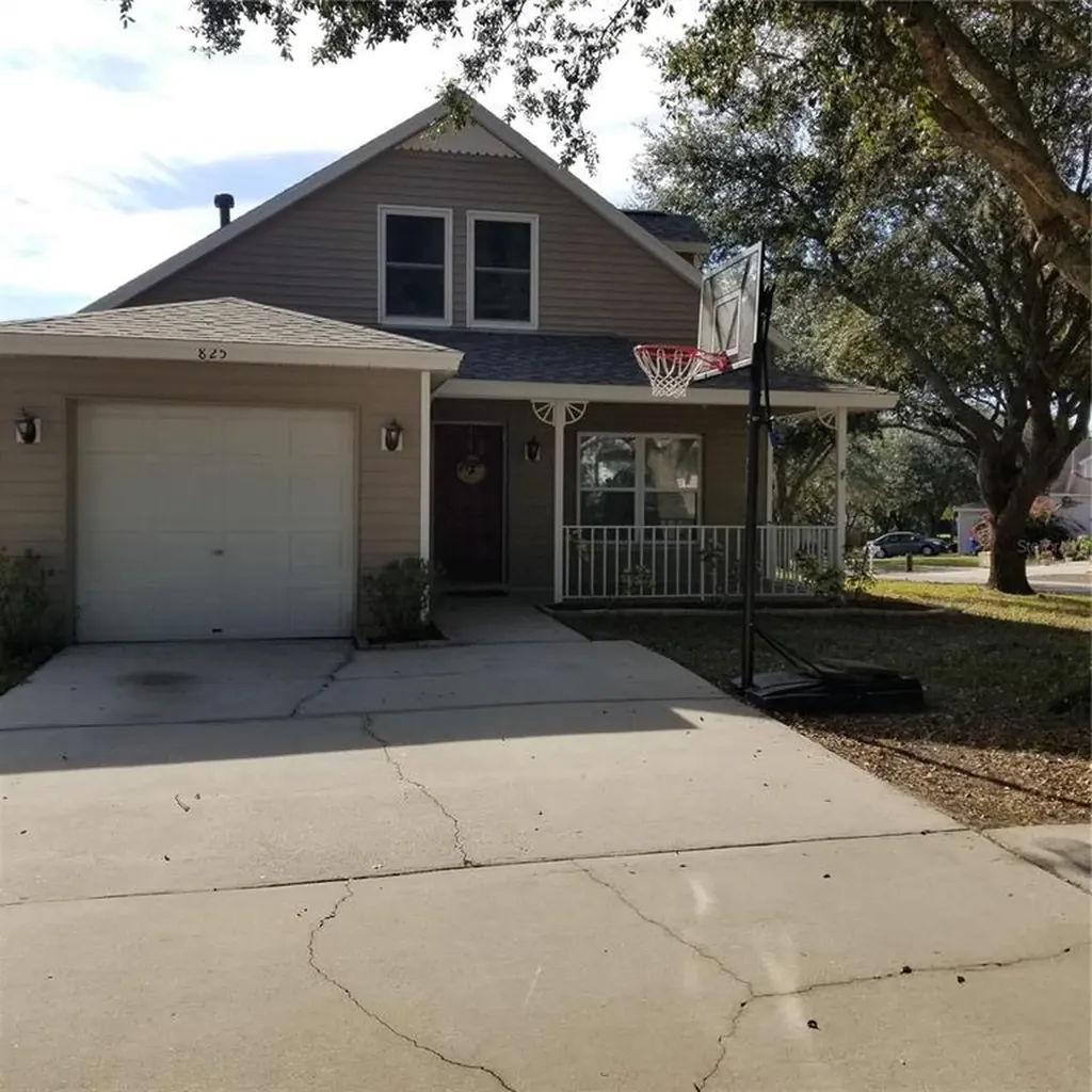 825 Cape Cod Circle Valrico FL 33594