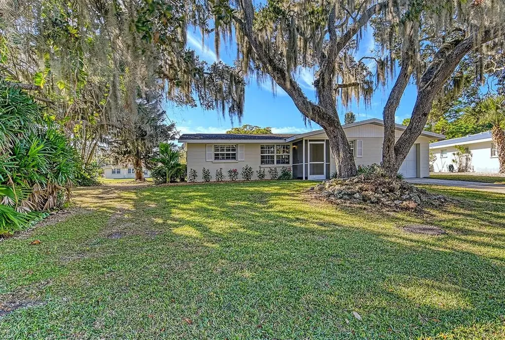 3366 Mayflower Street Sarasota FL 34231