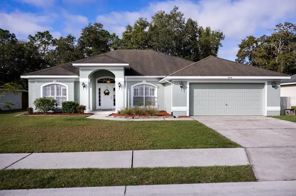 6916 Krenson Oaks Street Lakeland FL 33810