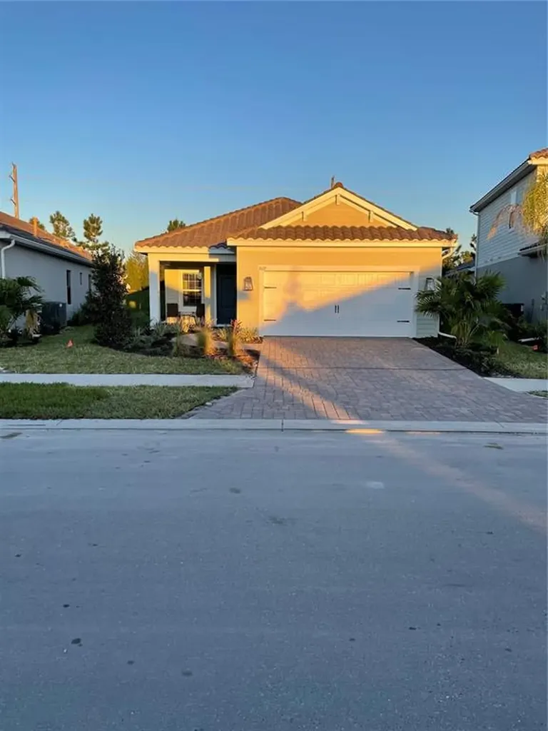 2672 Star Apple Way Sarasota FL 34240