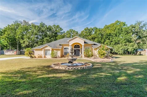 5327 Garden Lane Tampa FL 33610