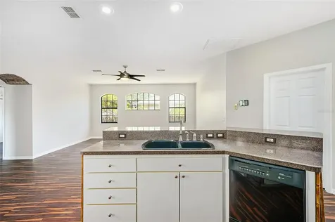 10421 Canary Avenue Weeki Wachee FL 34613