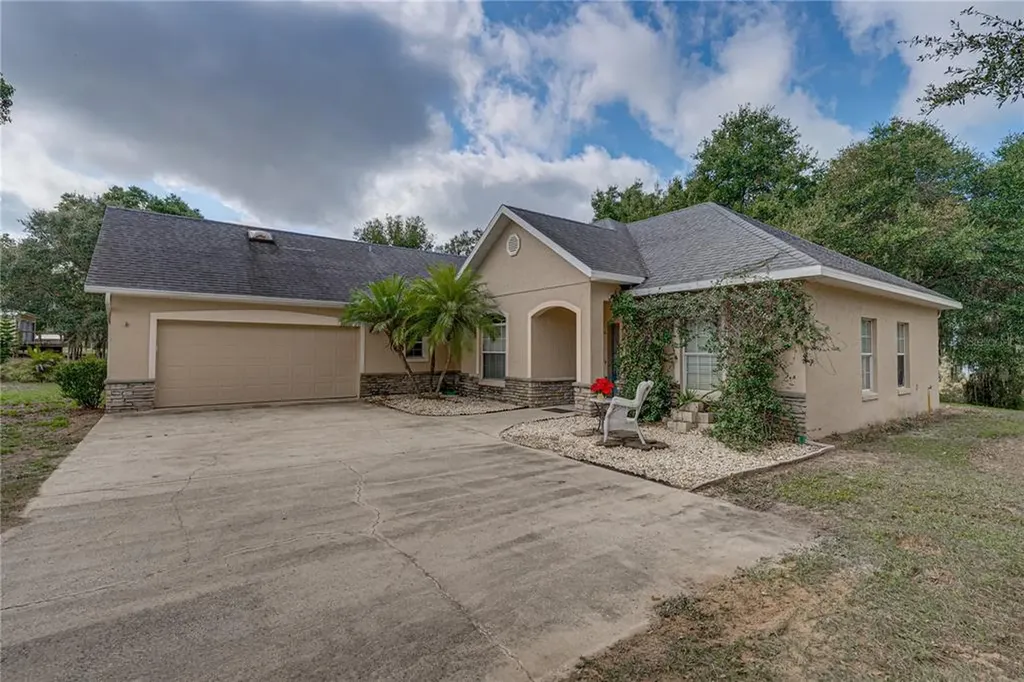 6897 N Scenic Highway Lake Wales FL 33898