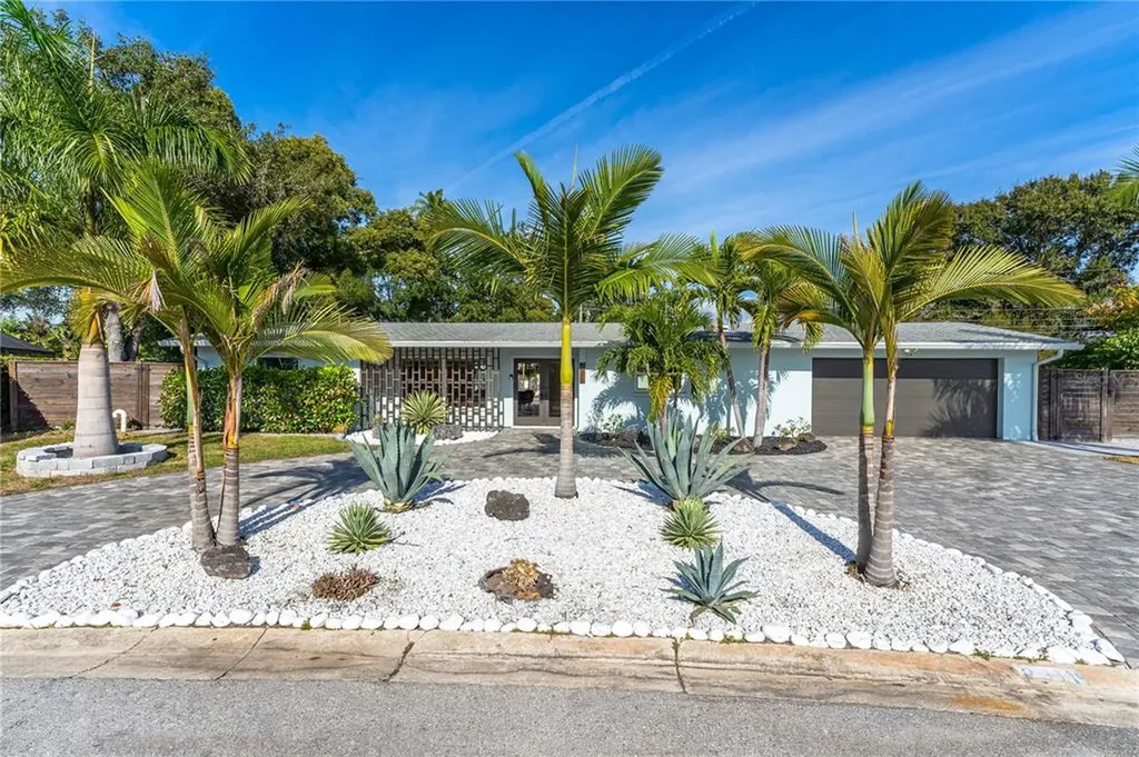 2311 Juniper Place Sarasota FL 34239