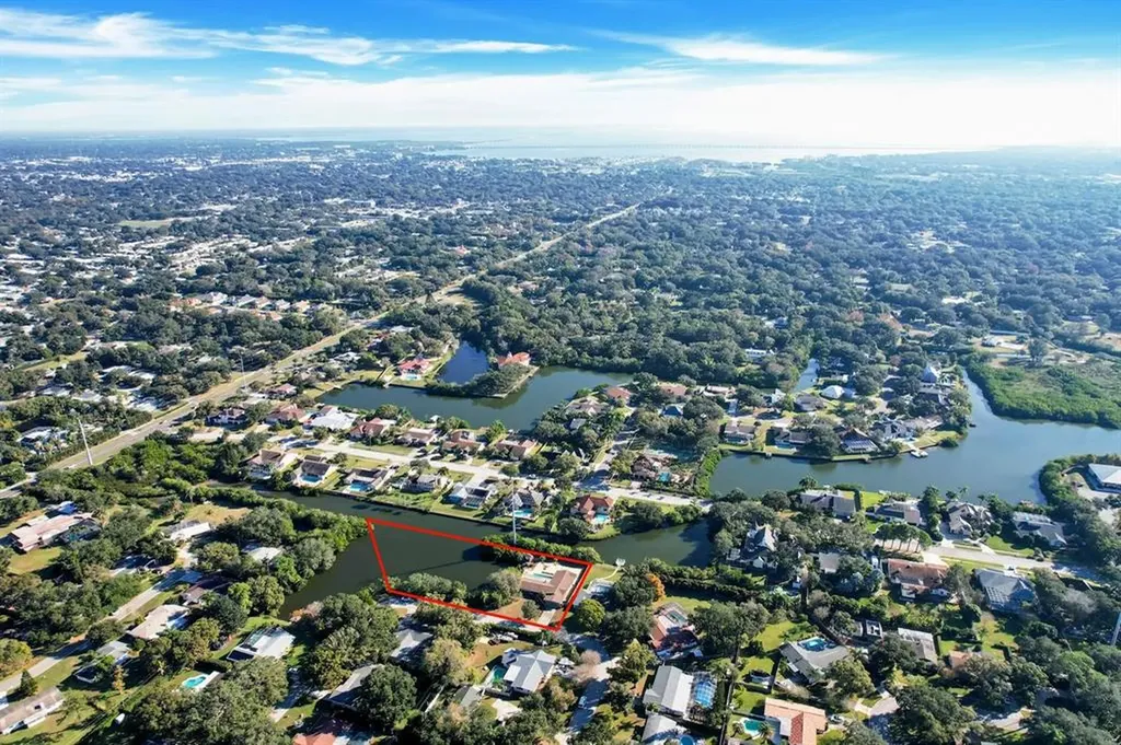 1679 Oak Park Drive E Clearwater FL 33764