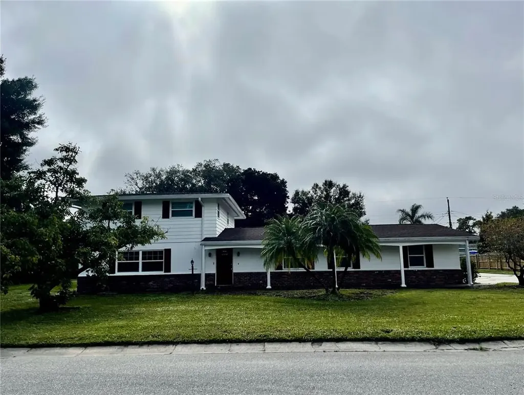 5517 7th Avenue Drive W Bradenton FL 34209