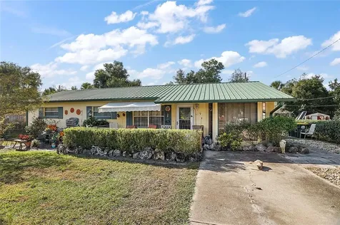 619 Wisteria Avenue Umatilla FL 32784