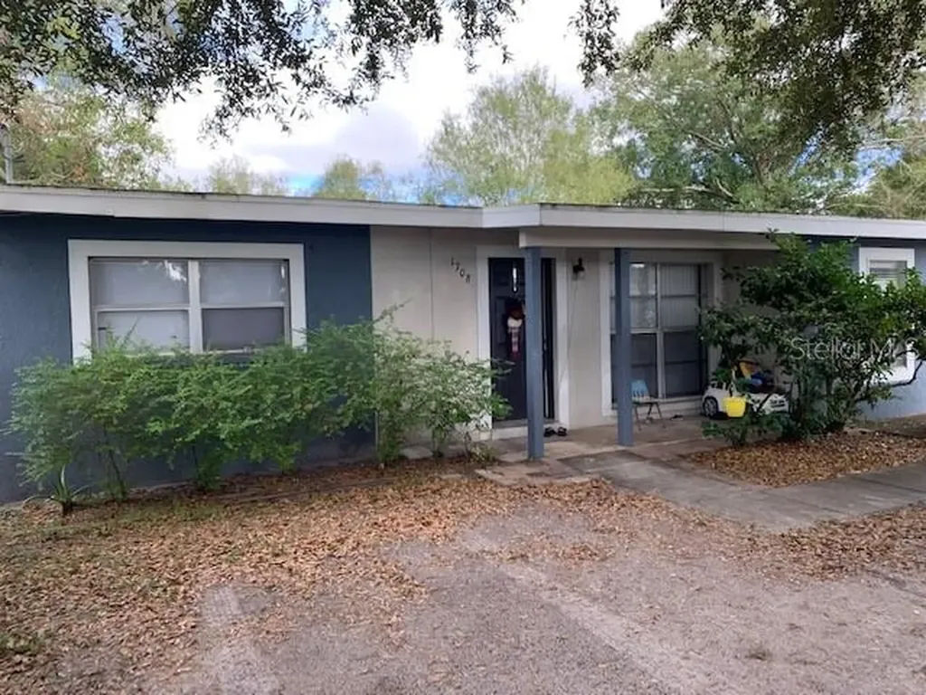 1708 W Washington Street Plant City FL 33563