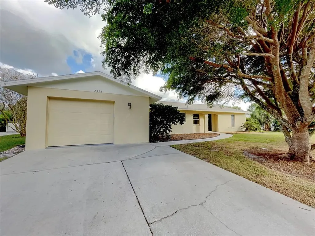 2315 S Brink Avenue Sarasota FL 34239