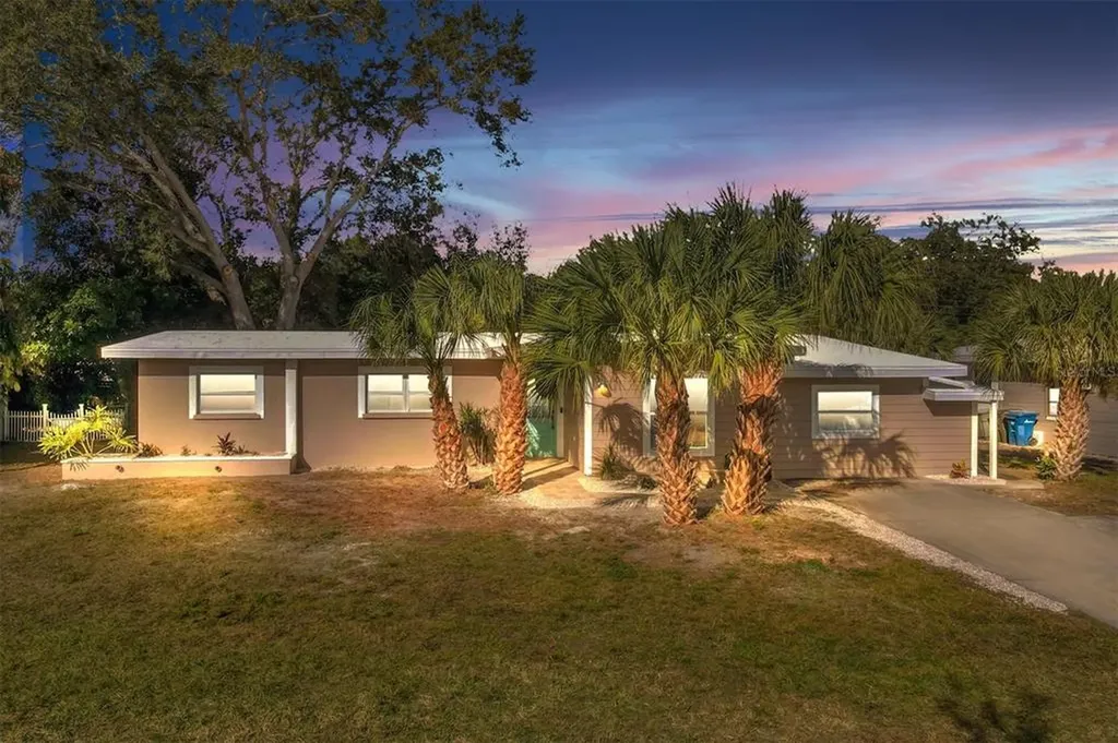 3357 Bougainvillea Street Sarasota FL 34239