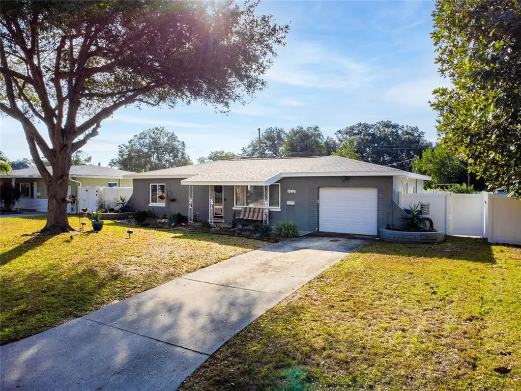 5330 26th Avenue N St Petersburg FL 33710