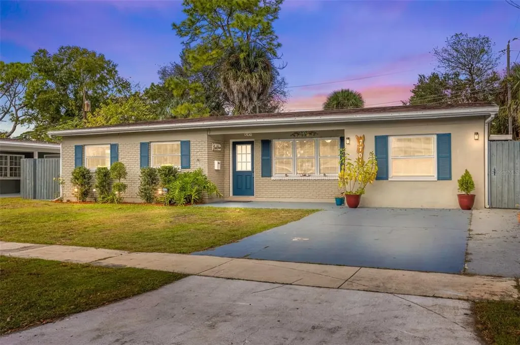 7701 W Henry Avenue Tampa FL 33615